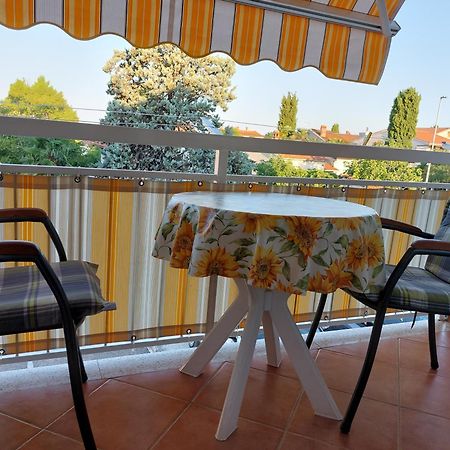 Apartment Ivana,Mali Maj Porec Bagian luar foto